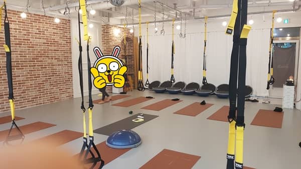 대야동 필라테스 센터 내부와 TRX 설치 공간